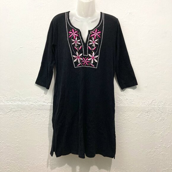 Island Clothing Company Dresses & Skirts - Island Clothing Company Shift Pullover Dress Black Mini 3/4 sleeve Embroidered L